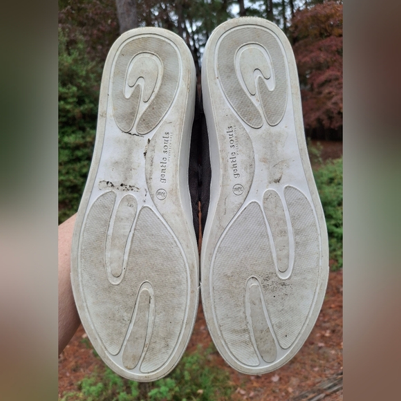 Gentle Souls Kenneth Cole Women's Grey Suede Lowe Double Zip Sneaker Size 10 - Picture 8 of 9